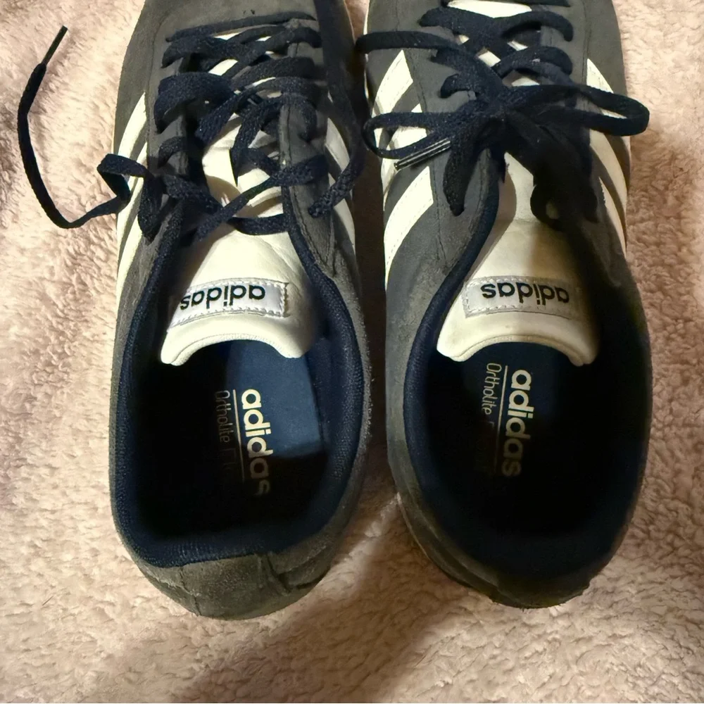 Men's Adidas sneakers